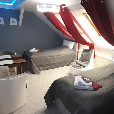 Best-Preis -Vip Lounge- Mit Netflix, Self-Check-In, Ebike Ladestation, Fahrradraum, Wlan Und Netflix - Direkt Am Elberadweg Im Herzen Von Wittenberge Εξωτερικό φωτογραφία