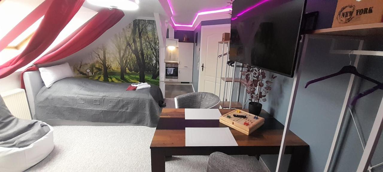 Best-Preis -Vip Lounge- Mit Netflix, Self-Check-In, Ebike Ladestation, Fahrradraum, Wlan Und Netflix - Direkt Am Elberadweg Im Herzen Von Wittenberge Εξωτερικό φωτογραφία
