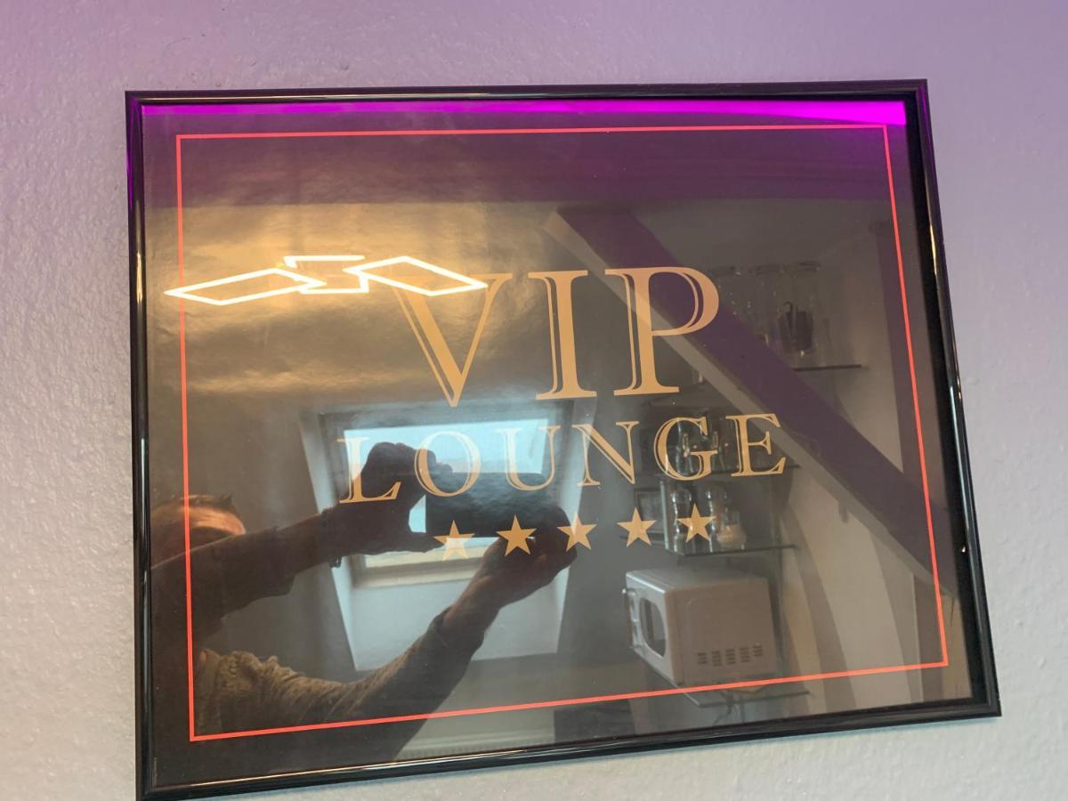 Best-Preis -Vip Lounge- Mit Netflix, Self-Check-In, Ebike Ladestation, Fahrradraum, Wlan Und Netflix - Direkt Am Elberadweg Im Herzen Von Wittenberge Εξωτερικό φωτογραφία